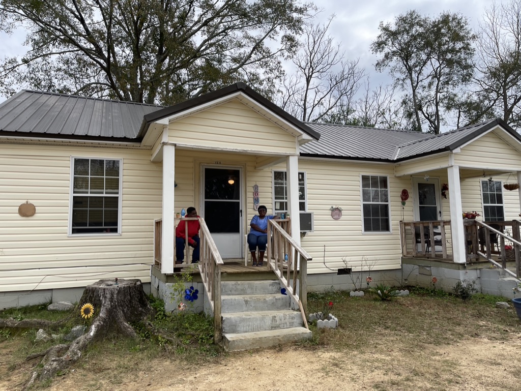 104A Forehand Street front porch