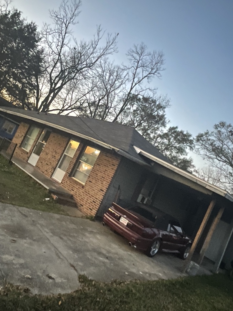415 B Mill Avenue driveway exterior
